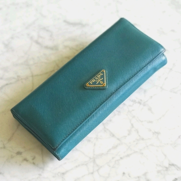 🌼 Authentic Prada long teal wallet